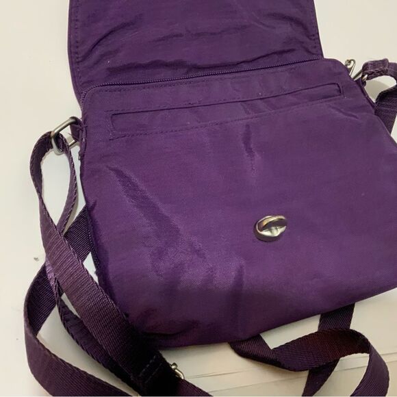 Bagallini Crossbody purple flap nylon 9”x7” - Picture 2 of 10